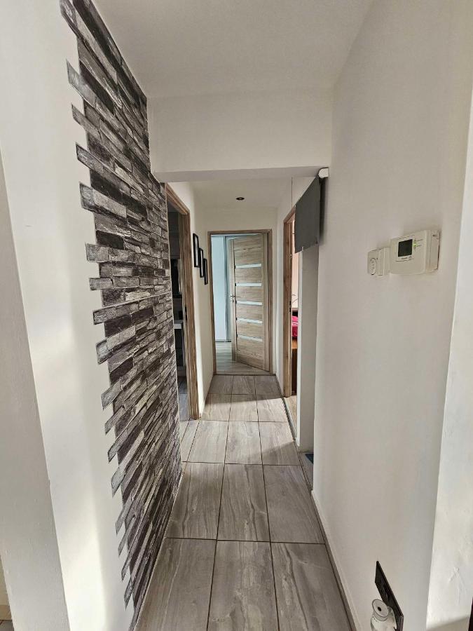 Modern Urban Haven: Stylish Getaway Daire Lisburn Dış mekan fotoğraf