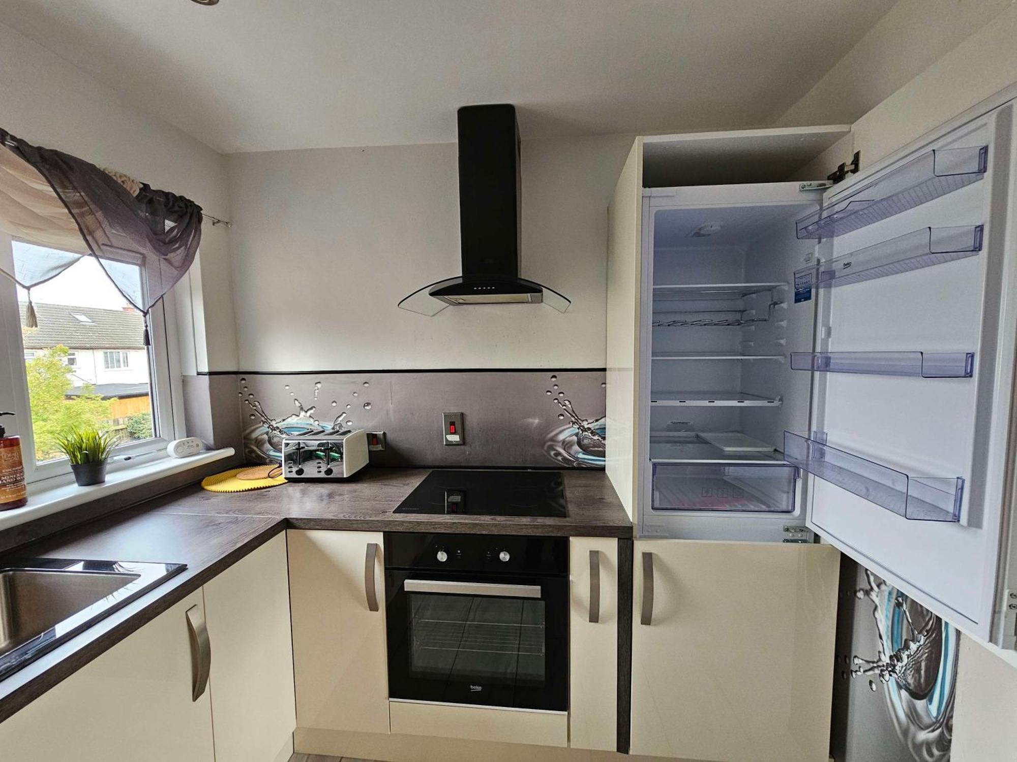 Modern Urban Haven: Stylish Getaway Daire Lisburn Dış mekan fotoğraf